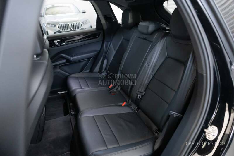 Porsche Cayenne e-Hybrid Rata od 800