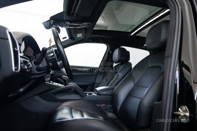 Porsche Cayenne e-Hybrid Rata od 800