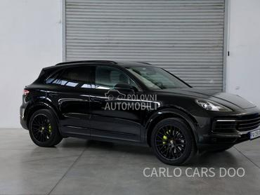 Porsche Cayenne e-Hybrid Rata od 800