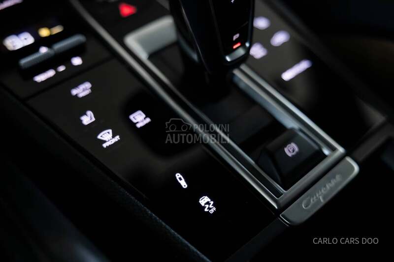 Porsche Cayenne e-Hybrid Rata od 800