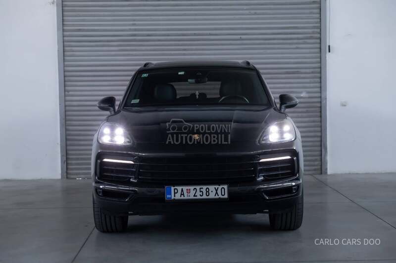 Porsche Cayenne e-Hybrid Rata od 800