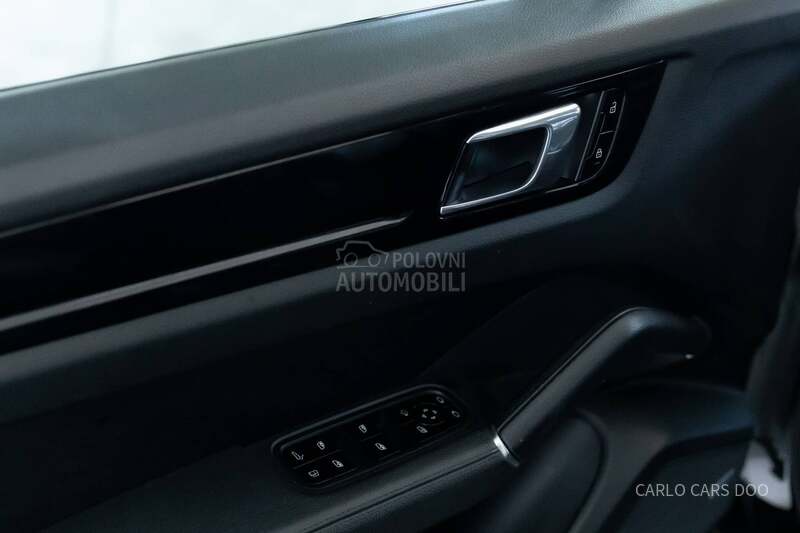 Porsche Cayenne e-Hybrid Rata od 800