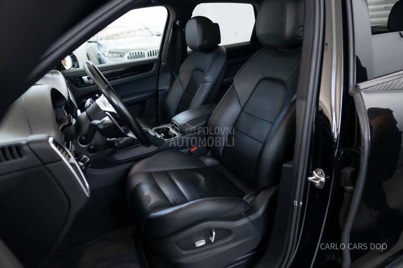 Porsche Cayenne e-Hybrid Rata od 800