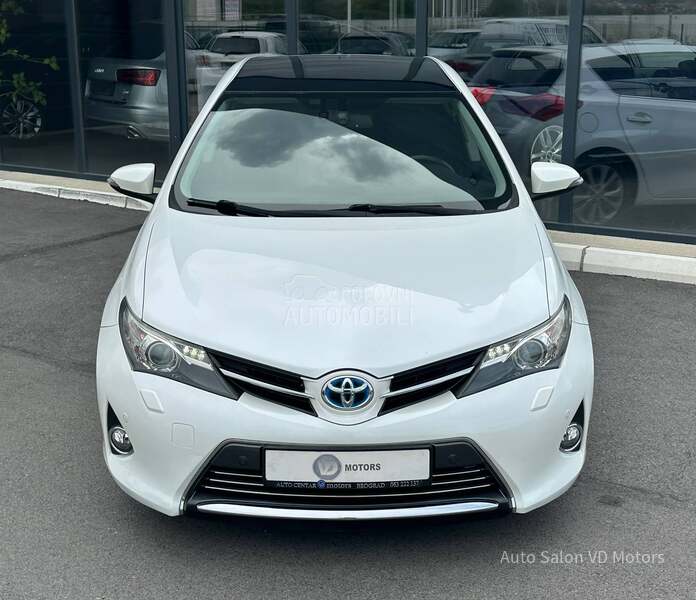 Toyota Auris 1.8 Hybrid Pano