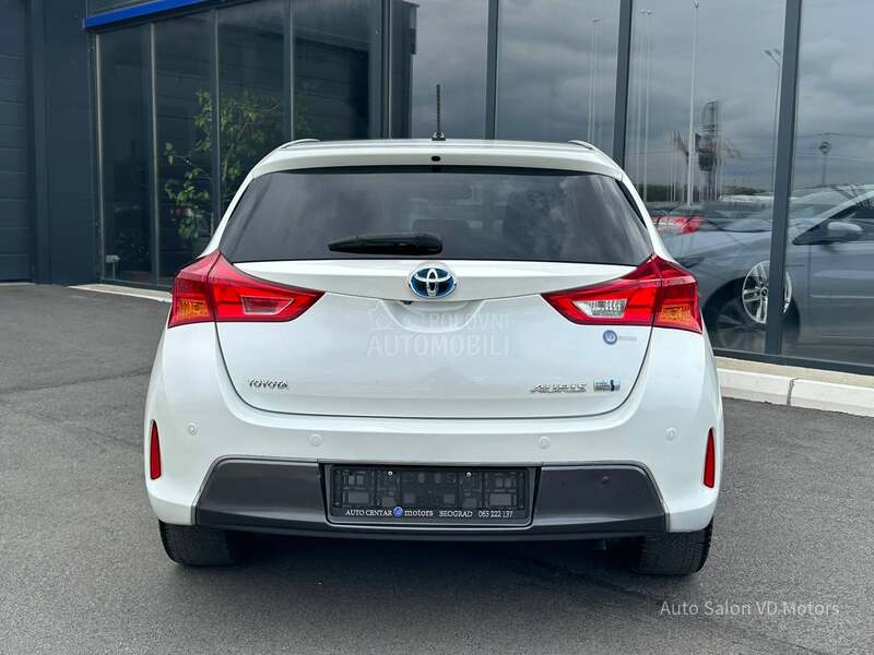 Toyota Auris 1.8 Hybrid Pano