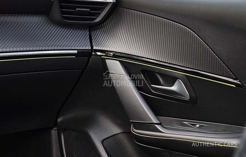 Peugeot 208 GT/3D/cam