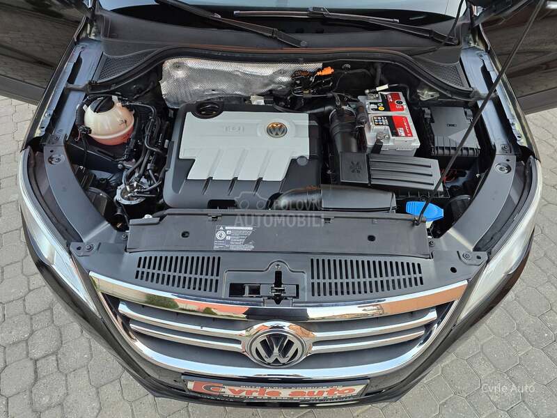 Volkswagen Tiguan / 2.0 TDI DSG 4X4 /