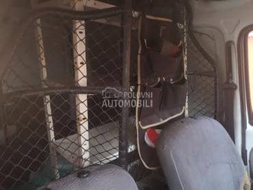 Pregrada - teretni za Renault Kangoo