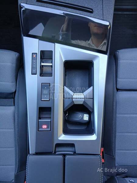 Opel Grandland 1.2 136 HP AT6 MHEV