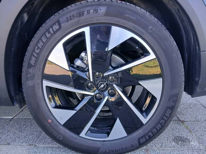 Opel Grandland 1.2 136 HP AT6 MHEV