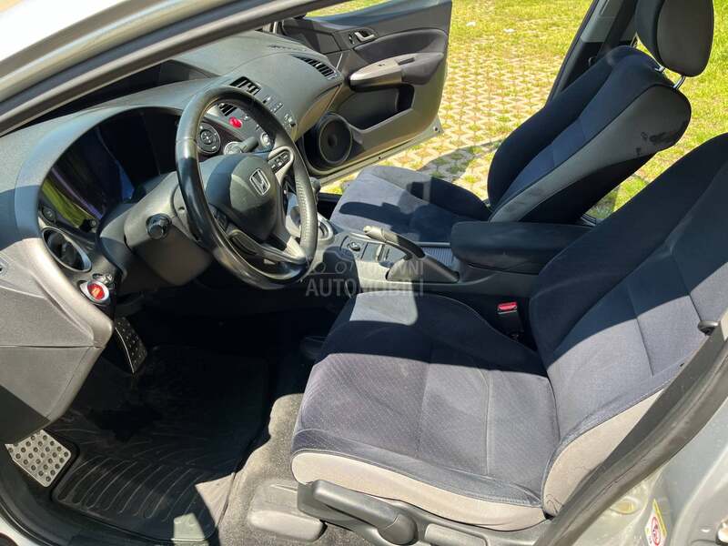 Honda Civic 1.8 PE Sport 5D