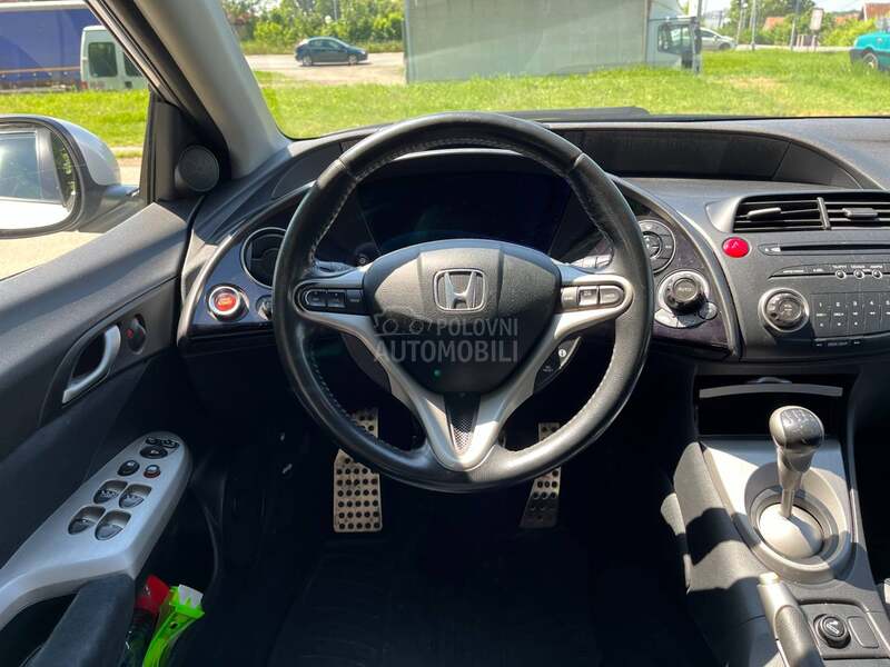 Honda Civic 1.8 PE Sport 5D