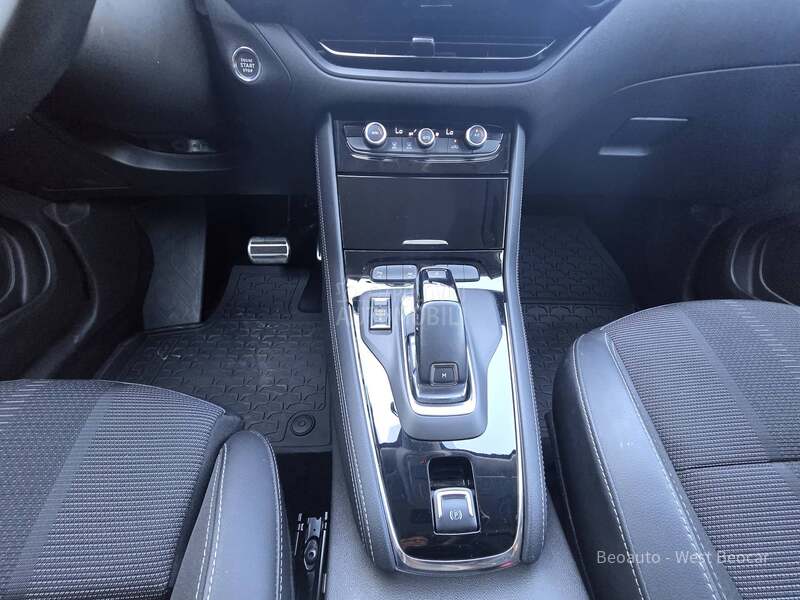 Opel Grandland TURBO AT