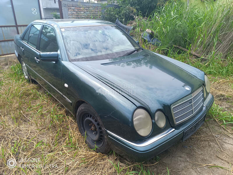 Mercedes Benz E 290 