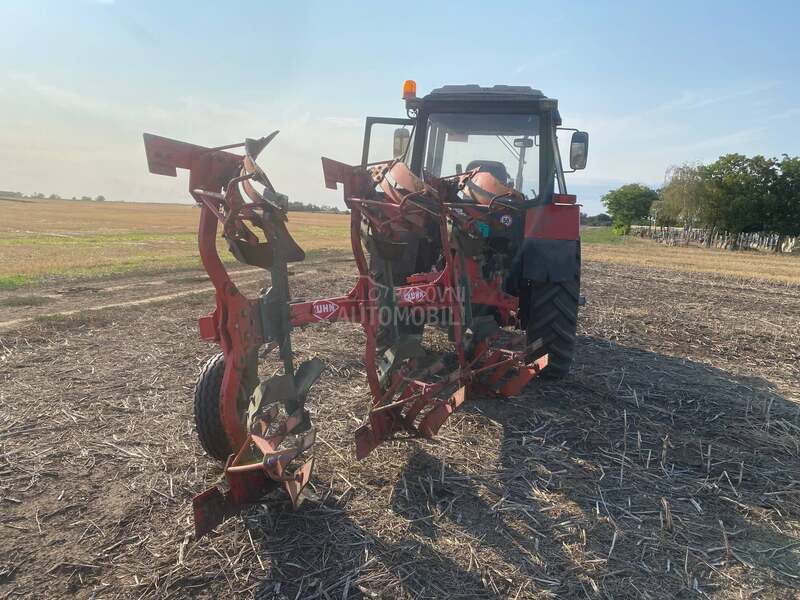 Kuhn obrtac 3 brazde