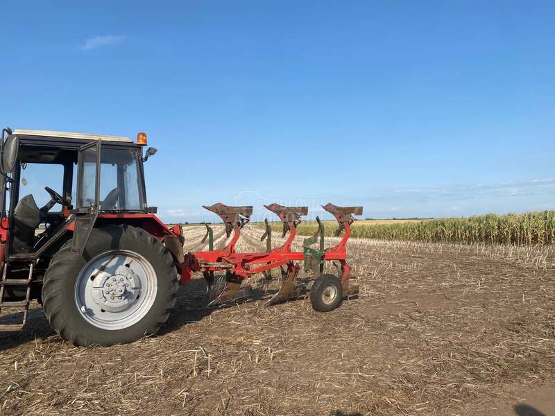 Kuhn obrtac 3 brazde
