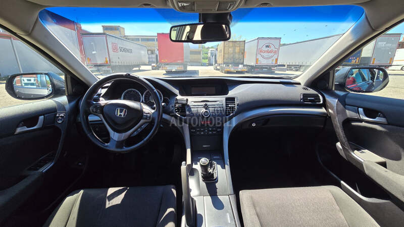 Honda Accord 2.0 4D ELEGANCE