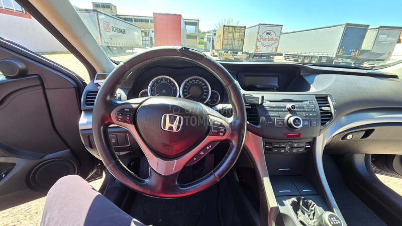 Honda Accord 2.0 4D ELEGANCE