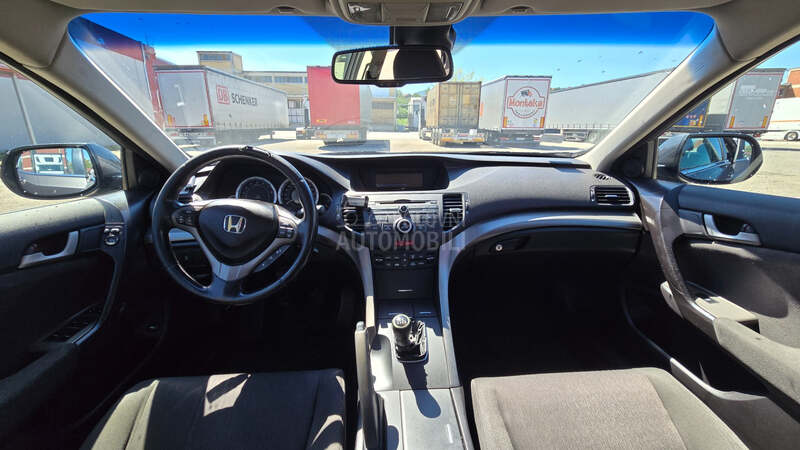 Honda Accord 2.0 4D ELEGANCE