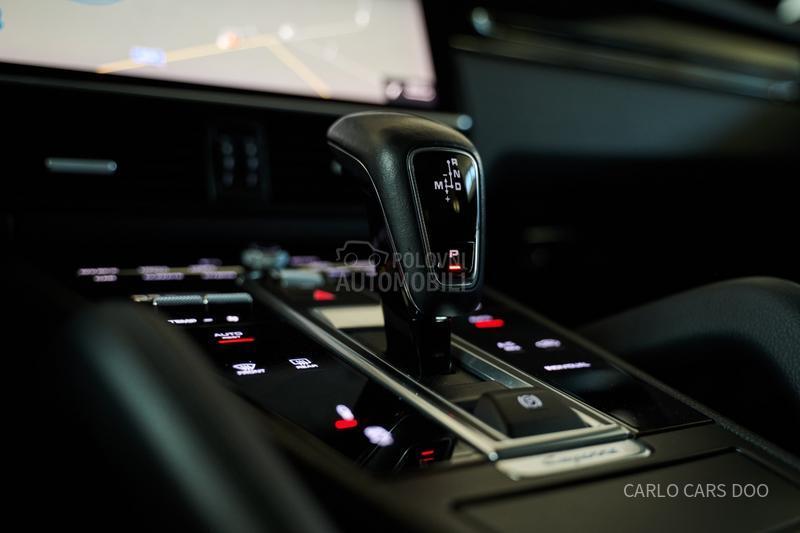 Porsche Cayenne Rata od 810e