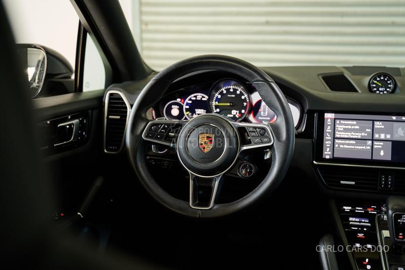 Porsche Cayenne Rata od 810e