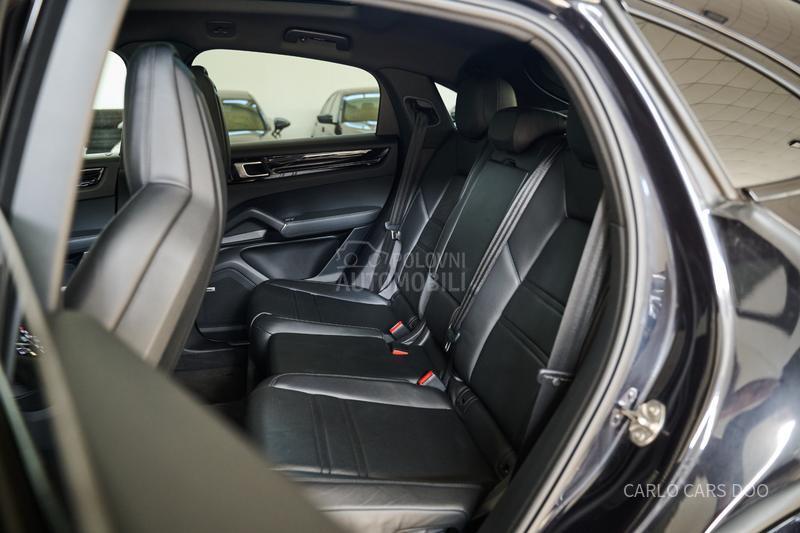 Porsche Cayenne Rata od 810e