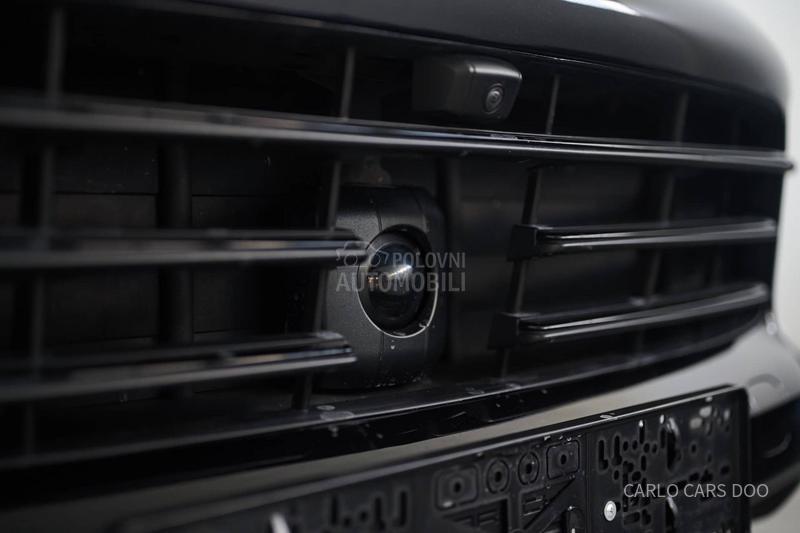 Porsche Cayenne Rata od 810e