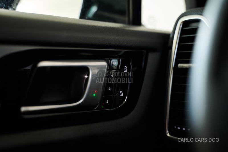 Porsche Cayenne Rata od 810e