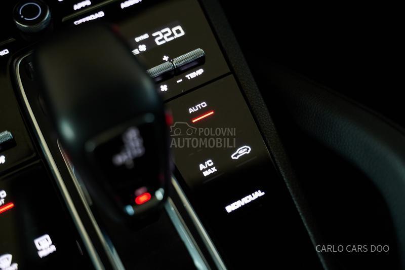 Porsche Cayenne Rata od 810e