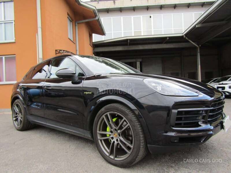 Porsche Cayenne Rata od 810e