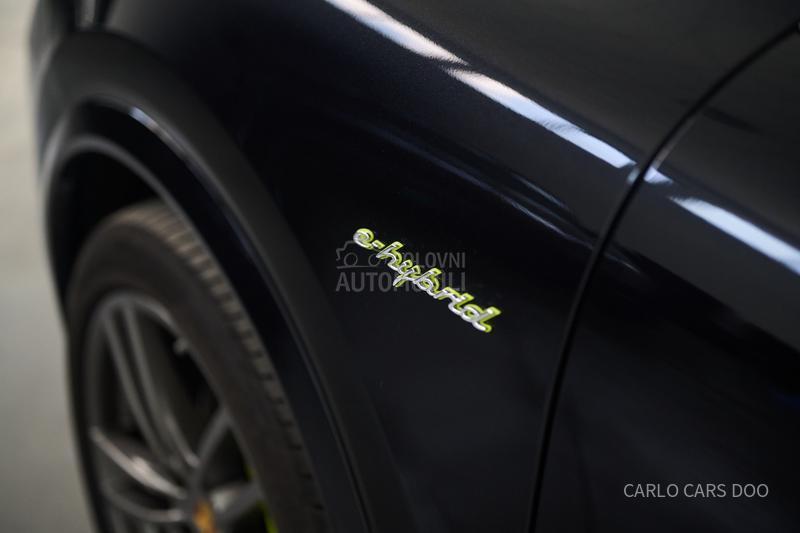 Porsche Cayenne Rata od 810e