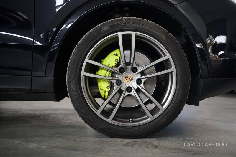 Porsche Cayenne Rata od 810e