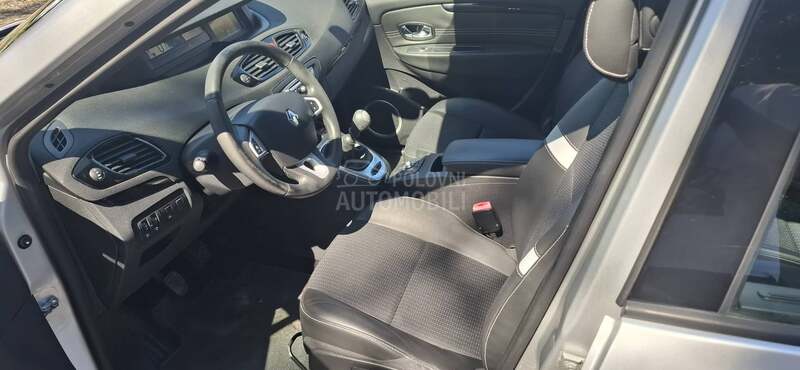 Renault Scenic 2012