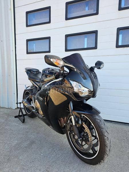 Honda CBR 1000 rr