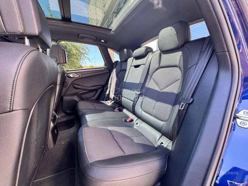 Porsche Macan 2.0 4x4 PANO
