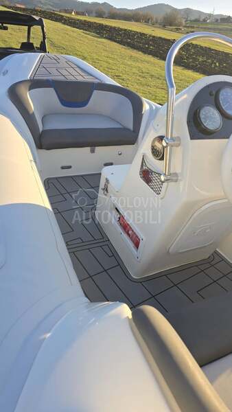 Zodiac Maestral 80e