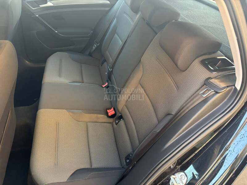 Volkswagen Golf 7 1.6TDI/reg/NAV