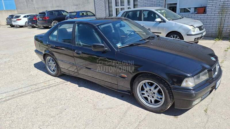 BMW 320 