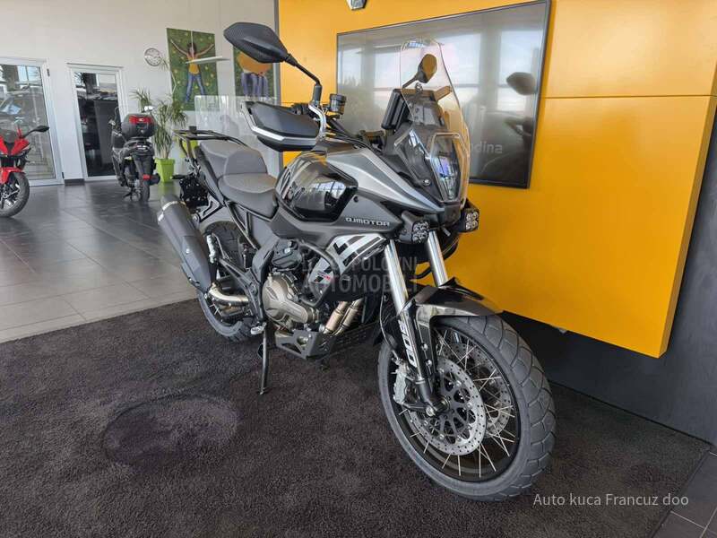 QJMOTOR 600 SX