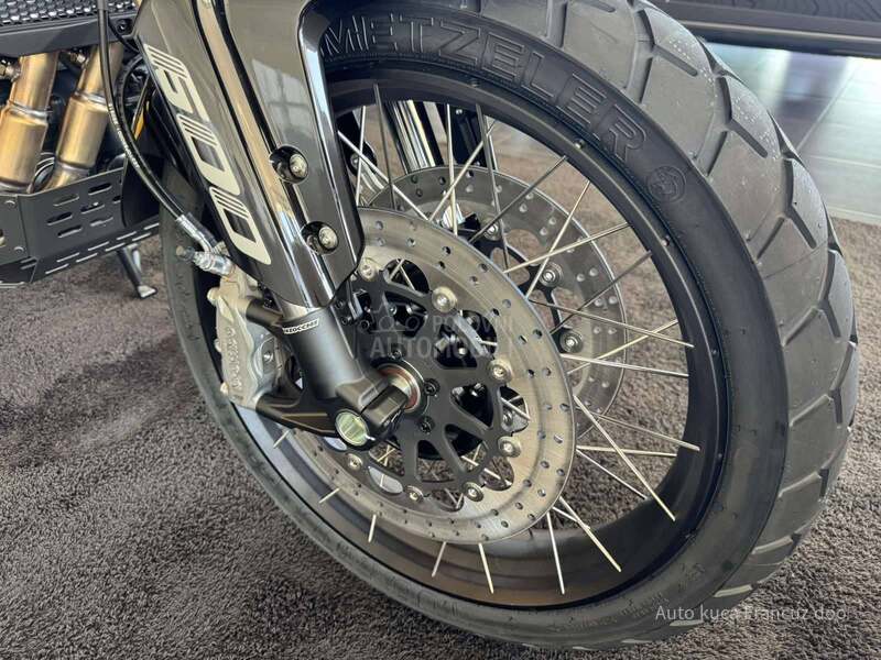 QJMOTOR 600 SX