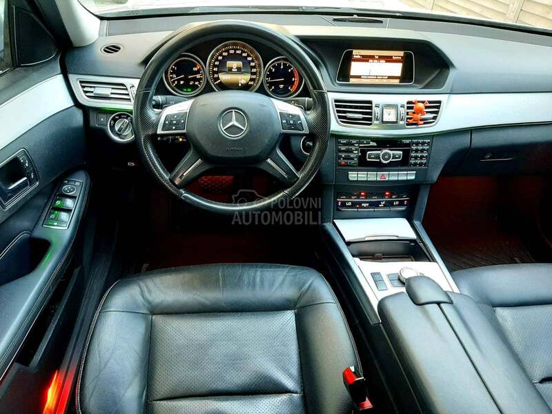 Mercedes Benz E 200 Elegance