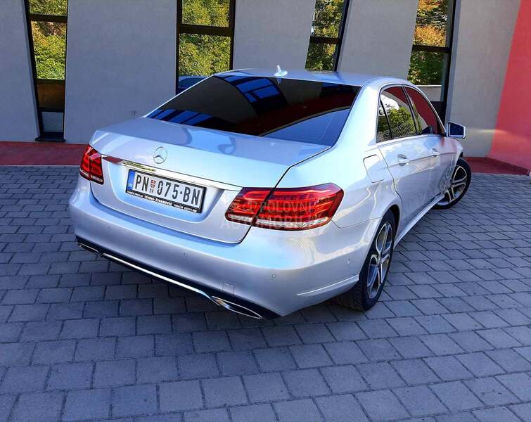 Mercedes Benz E 200 Elegance