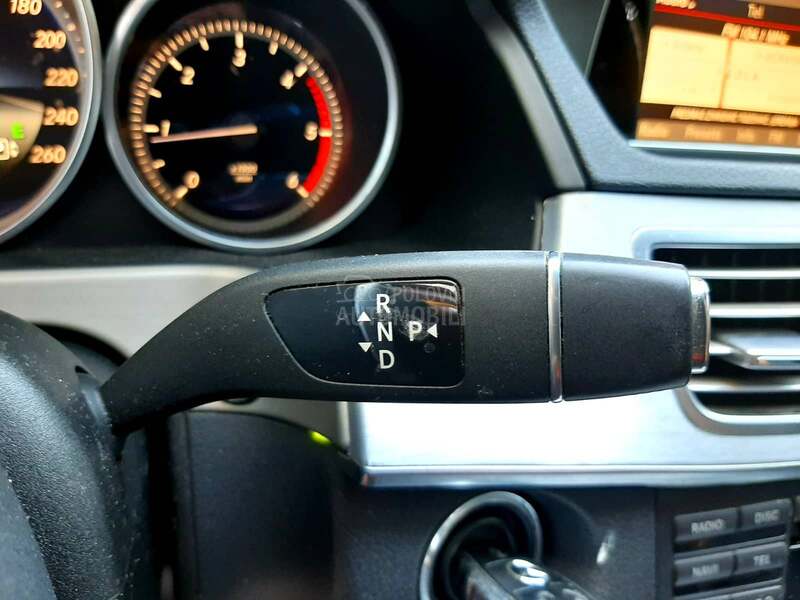 Mercedes Benz E 200 Elegance
