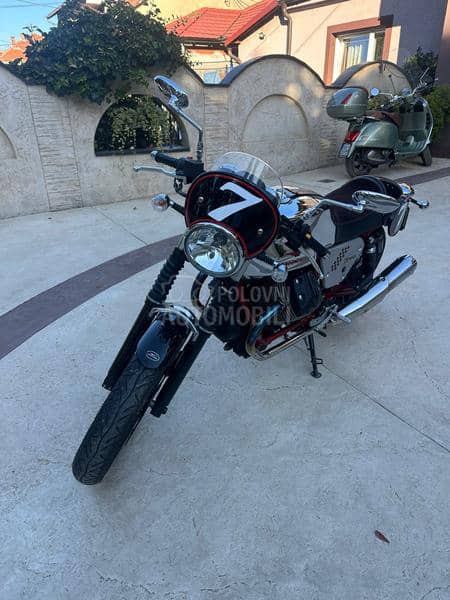Moto Guzzi V7 Caffe Racer