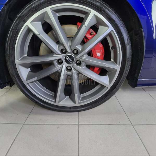 Audi S6 3.0