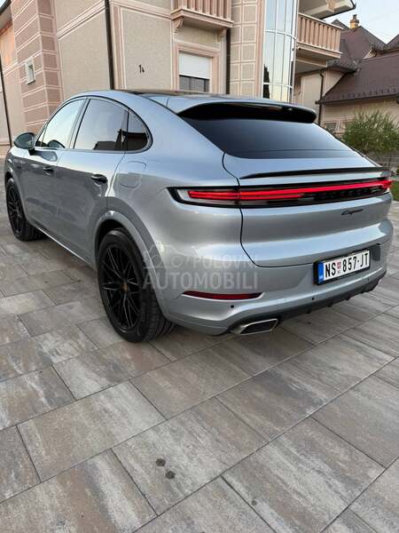 Porsche Cayenne coupe E-Hybrid