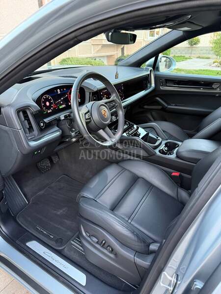 Porsche Cayenne coupe E-Hybrid