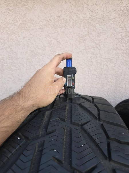 Taurus 275/40 R20 Zimska