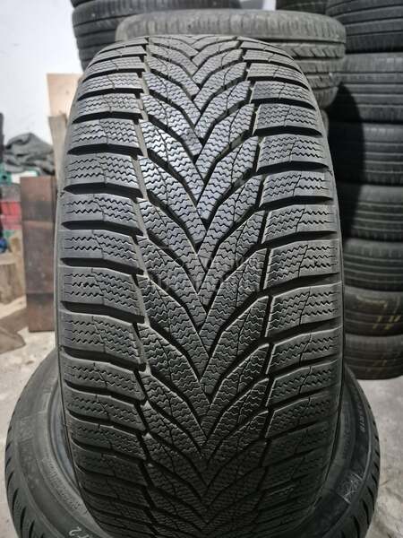 Nexen 225/45 R18 Zimska
