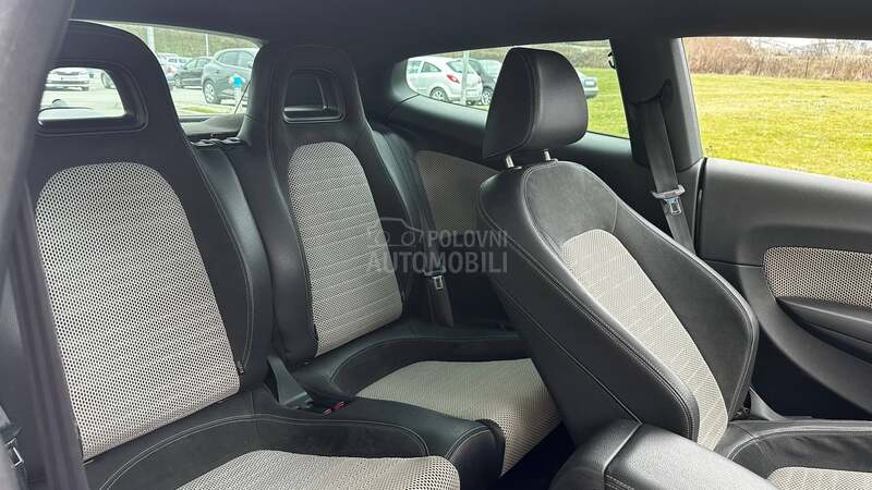 Volkswagen Scirocco DSG/PANO